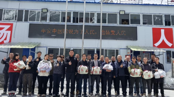 这场慰问，，，，，，，跨越2000公里
